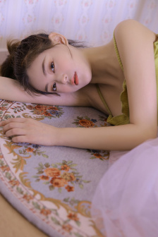 一边喂奶一边按摩乳房好吗